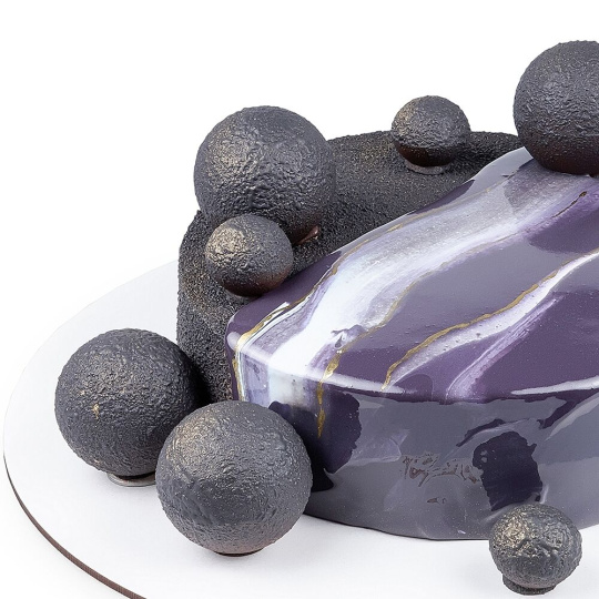 Торт на День народження чоловікові з шоколадними кулями №2 Торт на День народження чоловікові з шоколадними кулями №2