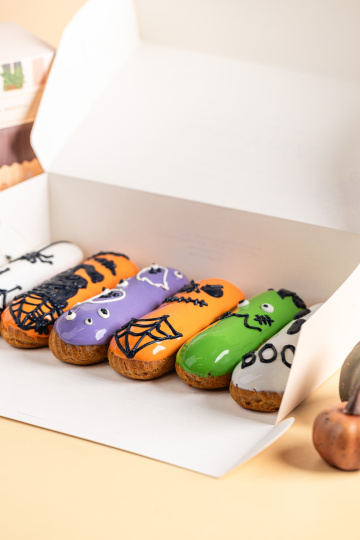 Набір страшенно смачних еклерів Набір страшенно смачних еклерів