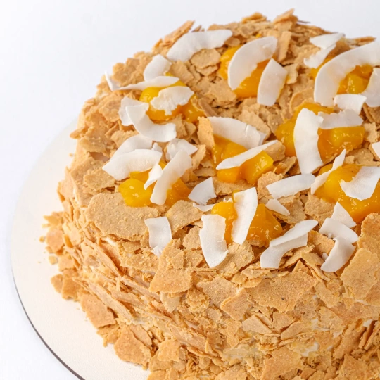 Наполеон кокосовый с сальсой манго-маракуйя