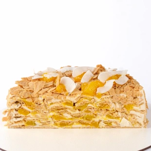 Наполеон кокосовый с сальсой манго-маракуйя