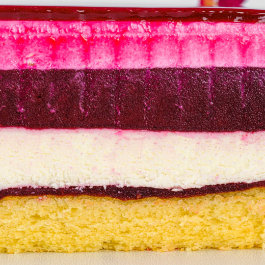 Торт Йогуртово-ягідний