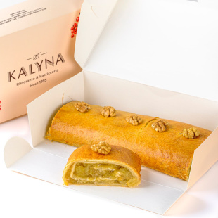 Штрудель яблучний з горіхами