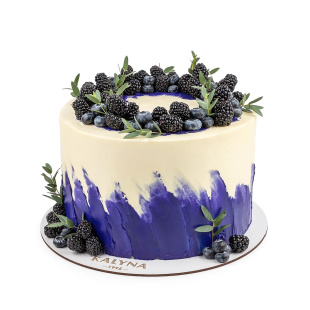 Торт для чоловіка у ягідному оформленні Торт для чоловіка у ягідному оформленні