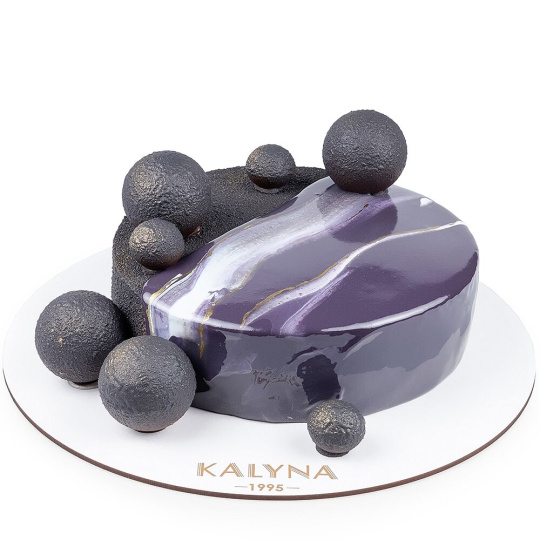 Торт на День народження чоловікові з шоколадними кулями №2 Торт на День народження чоловікові з шоколадними кулями №2